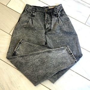 Vintage WHIPP high waisted balloon jean, black acid wash. Vintage 9/10